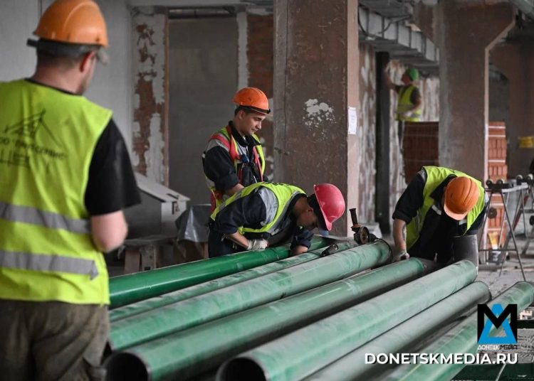 Коммунальный фронт Донбасса: Москва спасает дончан от холодной зимы