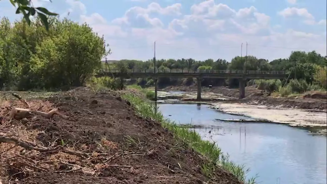 Расчистка рек, новые водоводы и точки раздачи воды | Дайджест ДНР за 23 августа