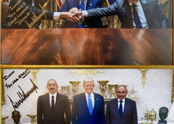 «Ильхам, ты великий лидер»: Трамп подарил фото с автографом главе Азербайджана