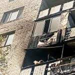 Повреждено 3 квартиры, жертв нет: укронацисты ударили по жилому дому в Горловке