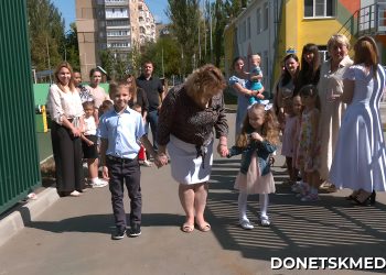 Первый звонок в новых классах Первый звонок в новых классах