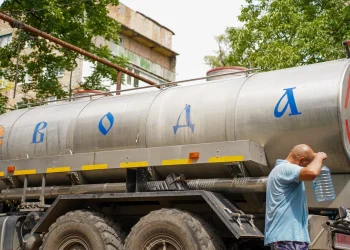 Караван надежды: Москва спасает от засухи Донецк