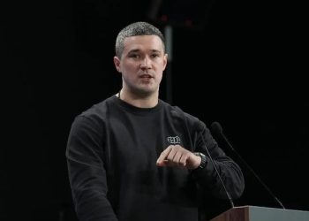 Игра престолов по-украински: Федоров против Ермака