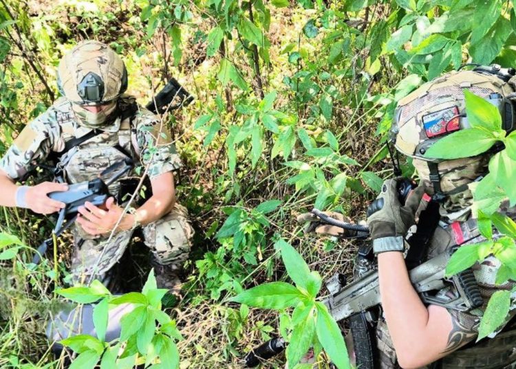 Стальной каток «Центра»: войска наступают на Доброполье и прорываются в Мирноград Стальной каток «Центра»: войска наступают на Доброполье и прорываются в Мирноград