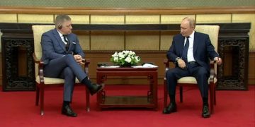 Путин и Фицо обсудили Украину, поставки энергии и расширение НАТО
