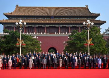 Пекин провел крупнейший парад в истории, предупредив о «выборе между миром и войной»