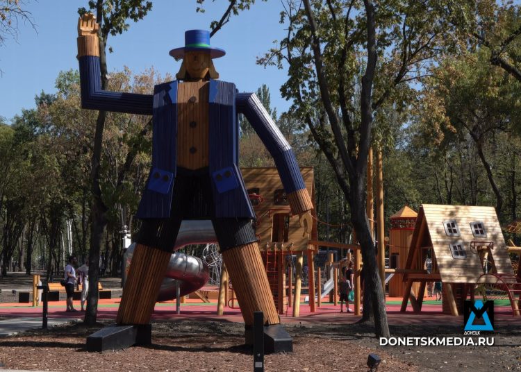Парк «Гулливер»: символ несломленного Донецка Парк «Гулливер»: символ несломленного Донецка