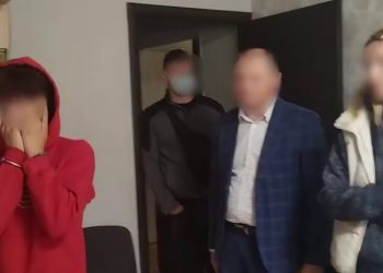 Подростки из Ижевска пытались устроить взрыв по указке украинских экстремистов Подростки из Ижевска пытались устроить взрыв по указке украинских экстремистов