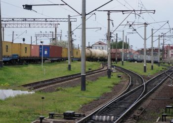 Славянск готовят к скорой сдаче: железную дорогу вывозят вглубь Украины Славянск готовят к скорой сдаче: железную дорогу вывозят вглубь Украины