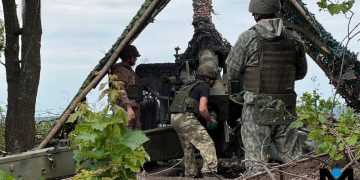 Выбиваем противника из Удачного, подходим к Димитрову: ГВ "Центр" успешно проводит операцию по денацификации Выбиваем противника из Удачного, подходим к Димитрову: ГВ «Центр» успешно проводит операцию по денацификации