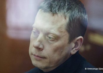 Экс-глава таможни, осужденный за взятку, ушел на фронт