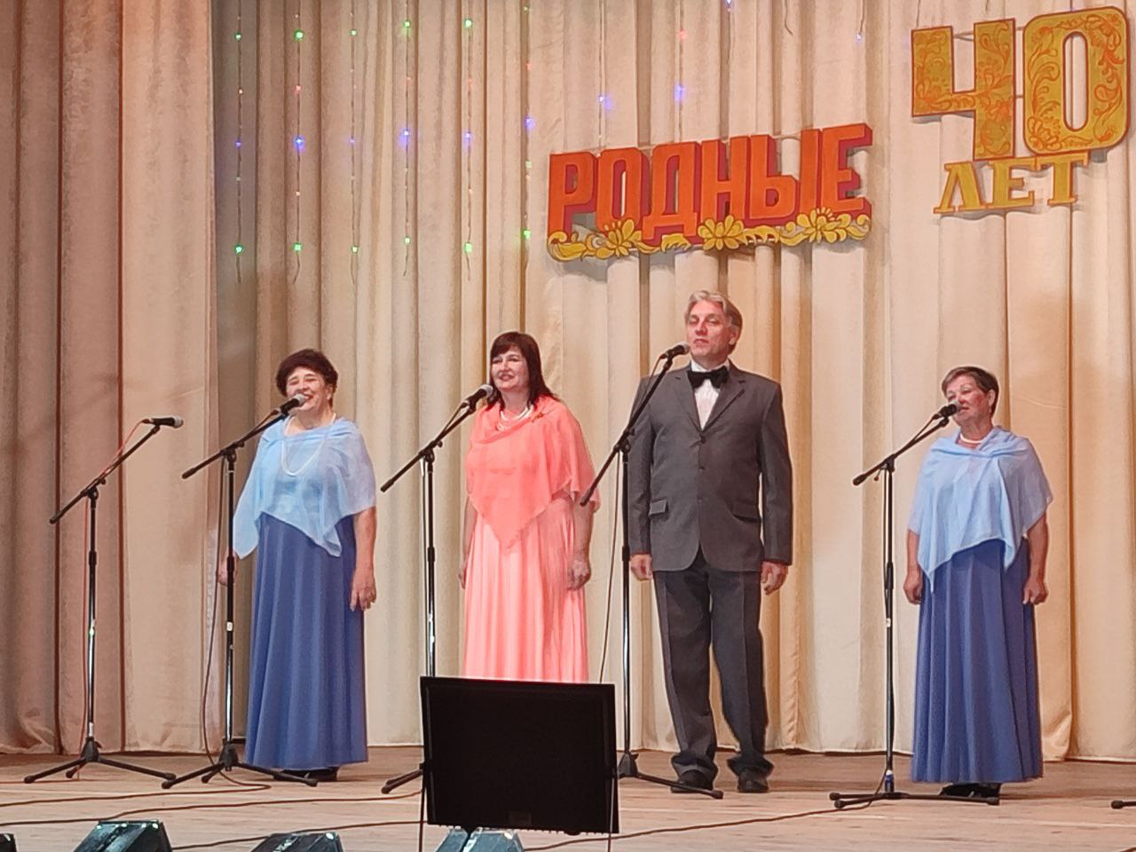 День города Зугрэс, помощь волонтеров и восстановление инфраструктуры: дайджест на 27 сентября