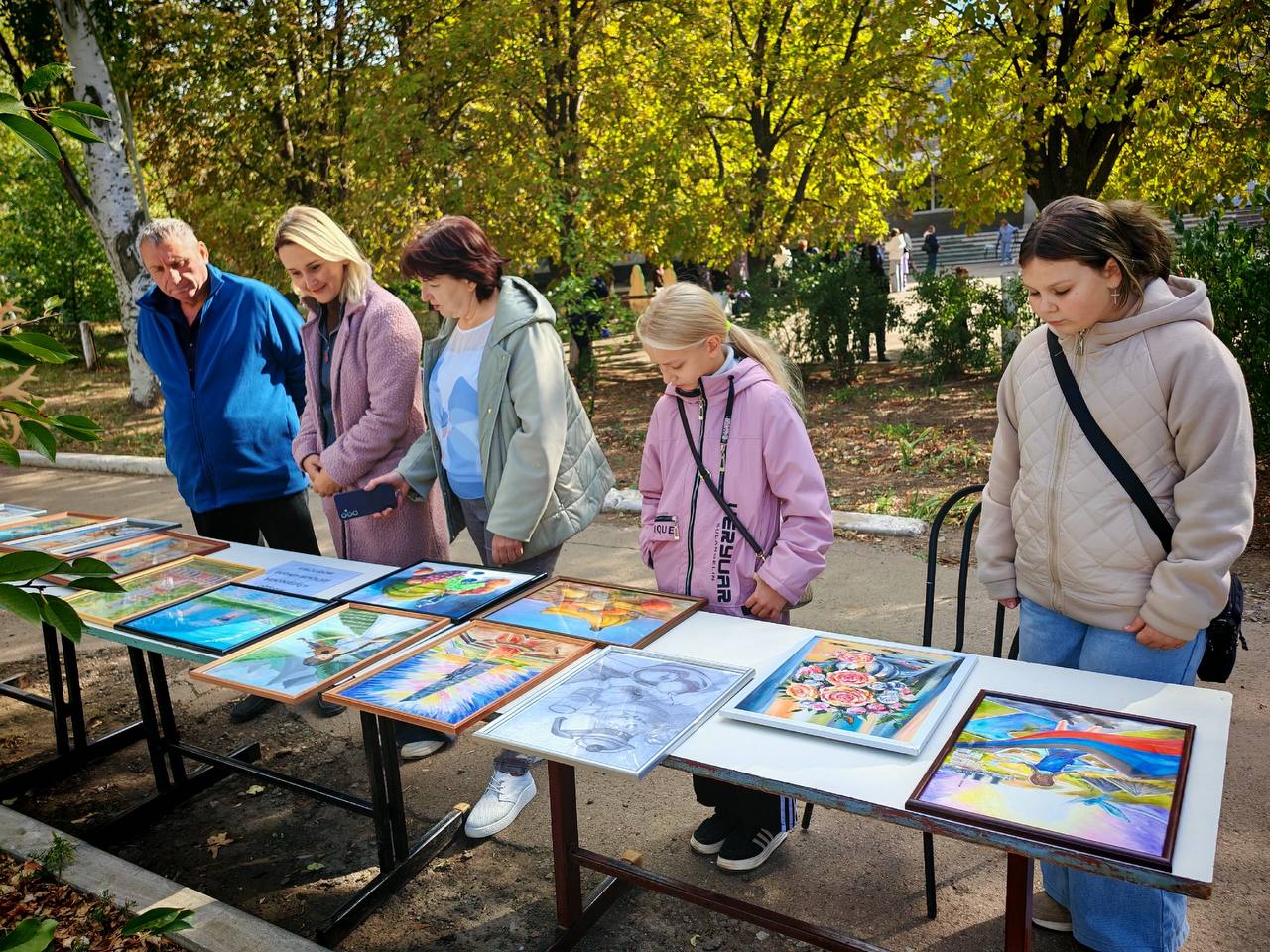 День города Зугрэс, помощь волонтеров и восстановление инфраструктуры: дайджест на 27 сентября