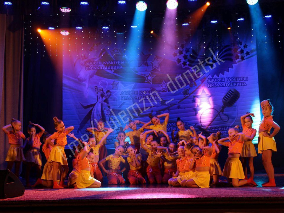 Восстановление дома в Мариуполе и награждение героев: дайджест за 28 сентября