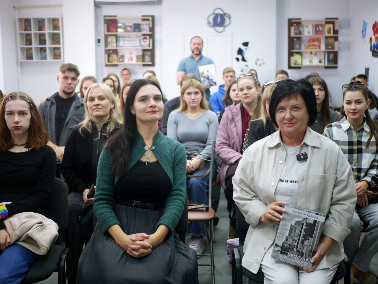 Спортивные победы, книжные сходки и восстановление Донбасса: дайджест за 29 сентября