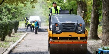 Дороги есть и будут: заканчивается заключительный в этом году этап ремонта дорог в Донецке Дороги есть и будут: заканчивается заключительный в этом году этап ремонта дорог в Донецке