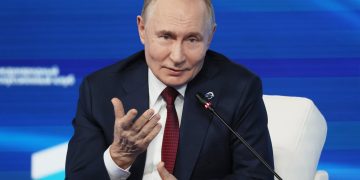 «Очень внимательно прислушайтесь»: Урсула фон Дер Ляйен назвала тревожными слова Владимира Путина