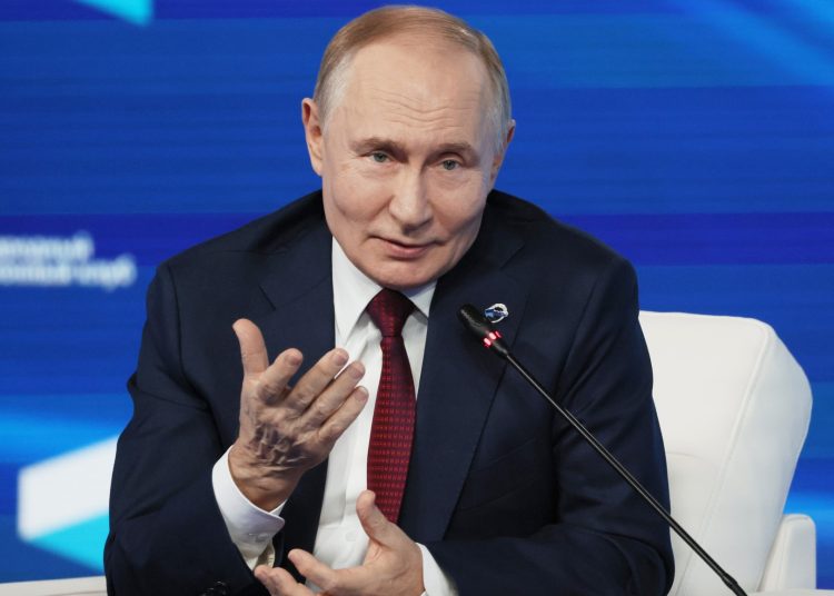 «Очень внимательно прислушайтесь»: Урсула фон Дер Ляйен назвала тревожными слова Владимира Путина