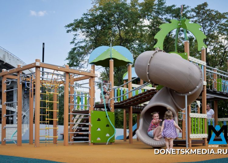 Москва – Донецку: Три года шефской помощи Москва – Донецку: Три года шефской помощи