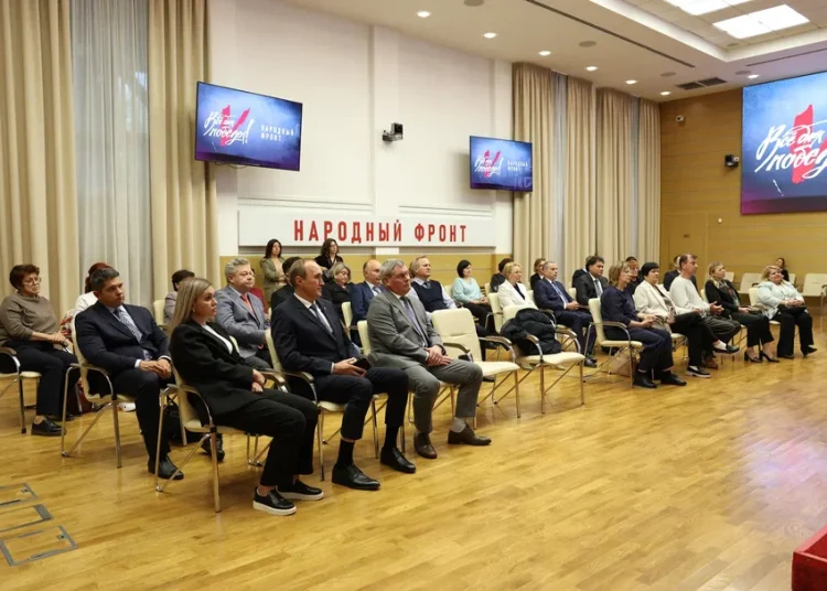 Народный фронт наградил сотрудников ФМБА нагрудным знаком “Всё для Победы!”