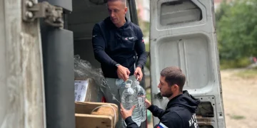 Вода от «Народного фронта»: 740 тонн помощи больницам и жителям прифронтовых районов Вода от «Народного фронта»: 740 тонн помощи больницам и жителям прифронтовых районов