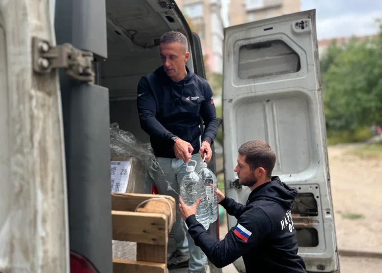 Вода от «Народного фронта»: 740 тонн помощи больницам и жителям прифронтовых районов Вода от «Народного фронта»: 740 тонн помощи больницам и жителям прифронтовых районов