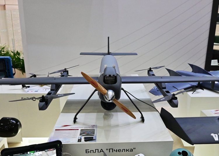Новая разработка России: дрон-камикадзе "Пчела" уже в зоне СВО Новая разработка России: дрон-камикадзе «Пчела» уже в зоне СВО
