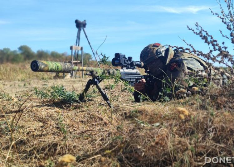 Город в полукольце: войска «Центра» заходят в Красноармейск с юга и востока