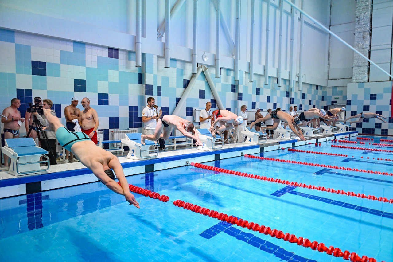 Ветераны из ДНР приняли участие в соревнованиях по плаванию