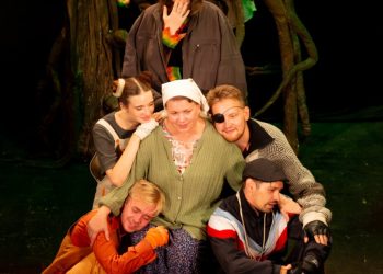 28 лет на сцене: заслуженная артистка Донецка о театре и жизни в военное время