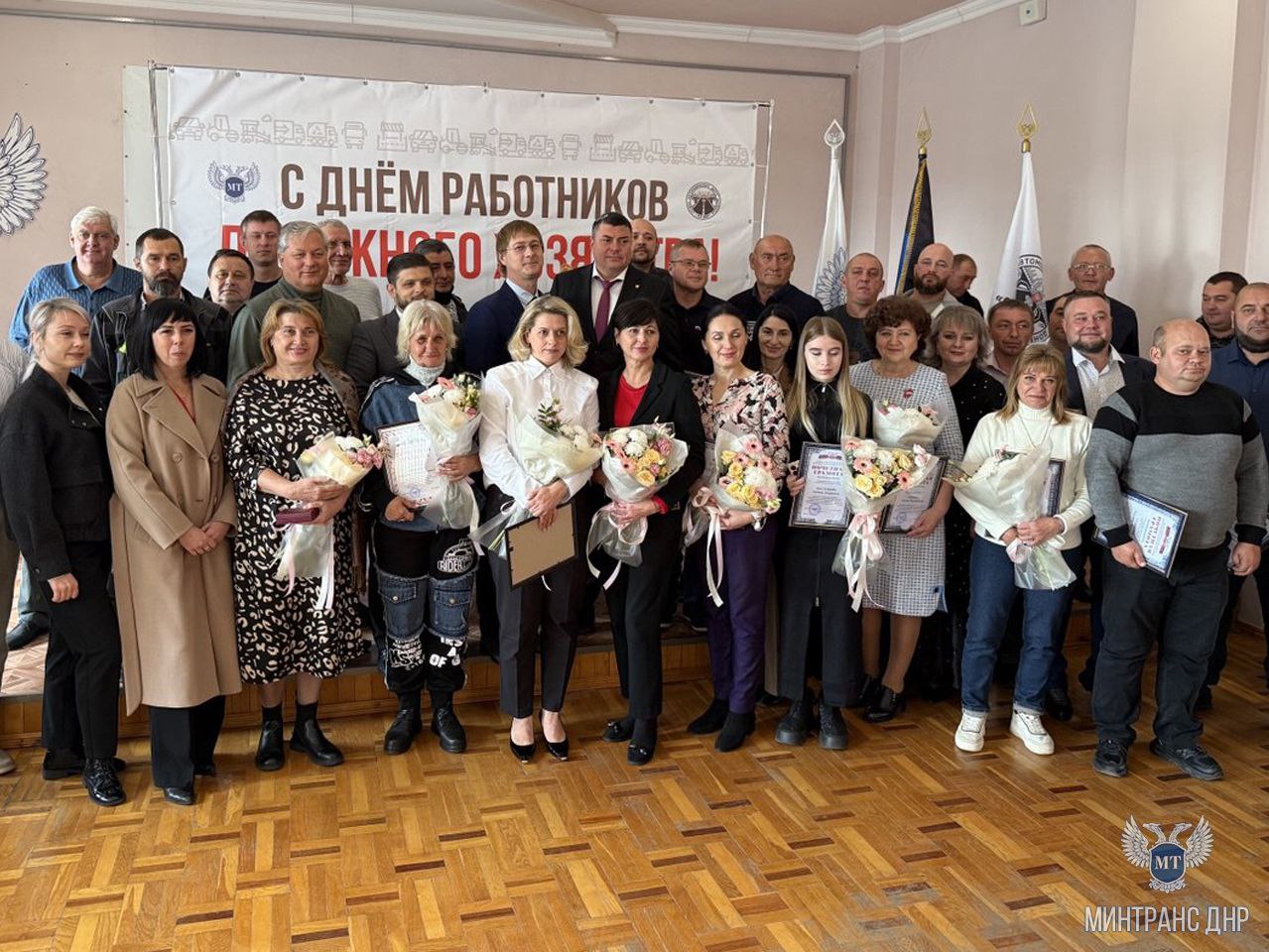 День отца в ДНР: эстафеты, мероприятия и стихи, дайджест за 17 октября