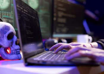 Российские хакеры взломали 6 крупнейших страховых компаний Украины Российские хакеры взломали 6 крупнейших страховых компаний Украины