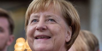 Хохот над НАТО: Как Меркель «кинула» Трампа с оборонными расходами