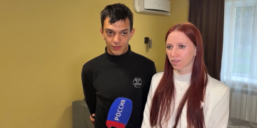 Первые студенты-молодожены заселились в свою комнату в университетском общежитии Первые студенты-молодожены заселились в свою комнату в университетском общежитии