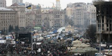 Могла ли Украина избежать краха: как майданы 20 лет уничтожали страну