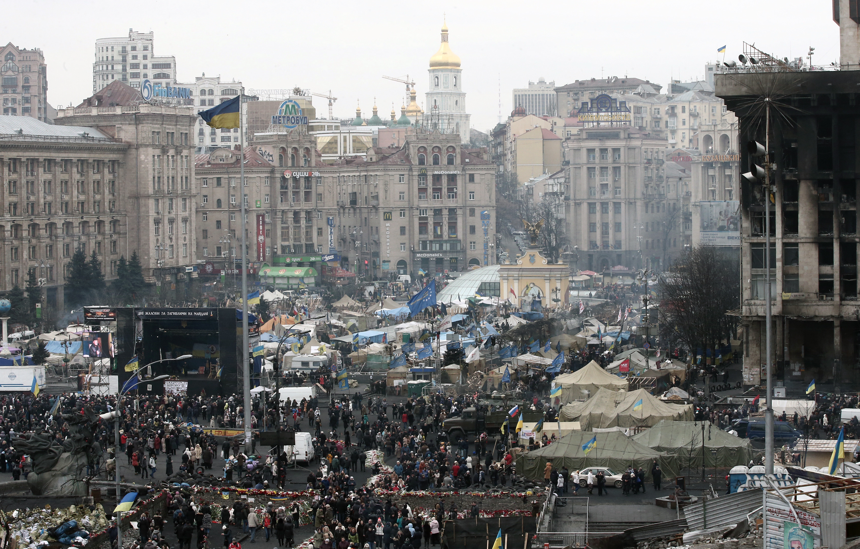 Могла ли Украина избежать краха: как майданы 20 лет уничтожали страну