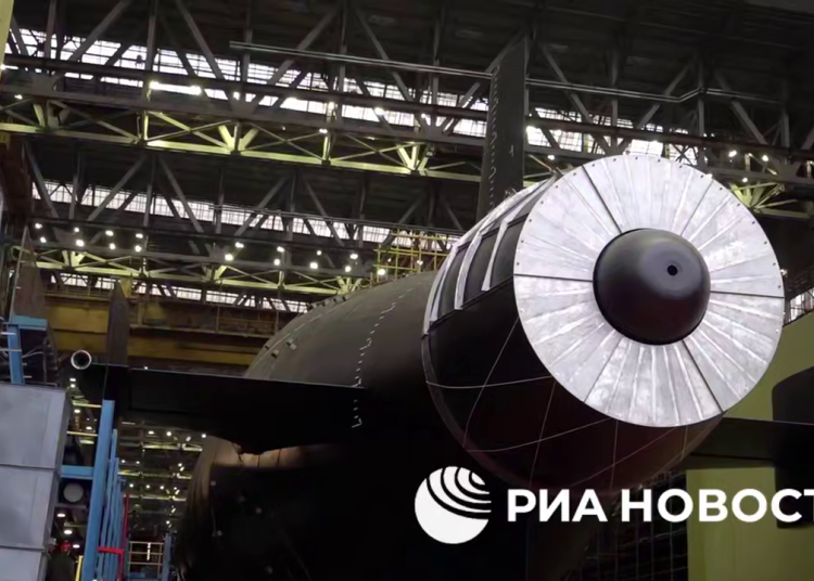 «Хабаровск» спущен на воду: новая атомная подлодка усилит ВМФ России