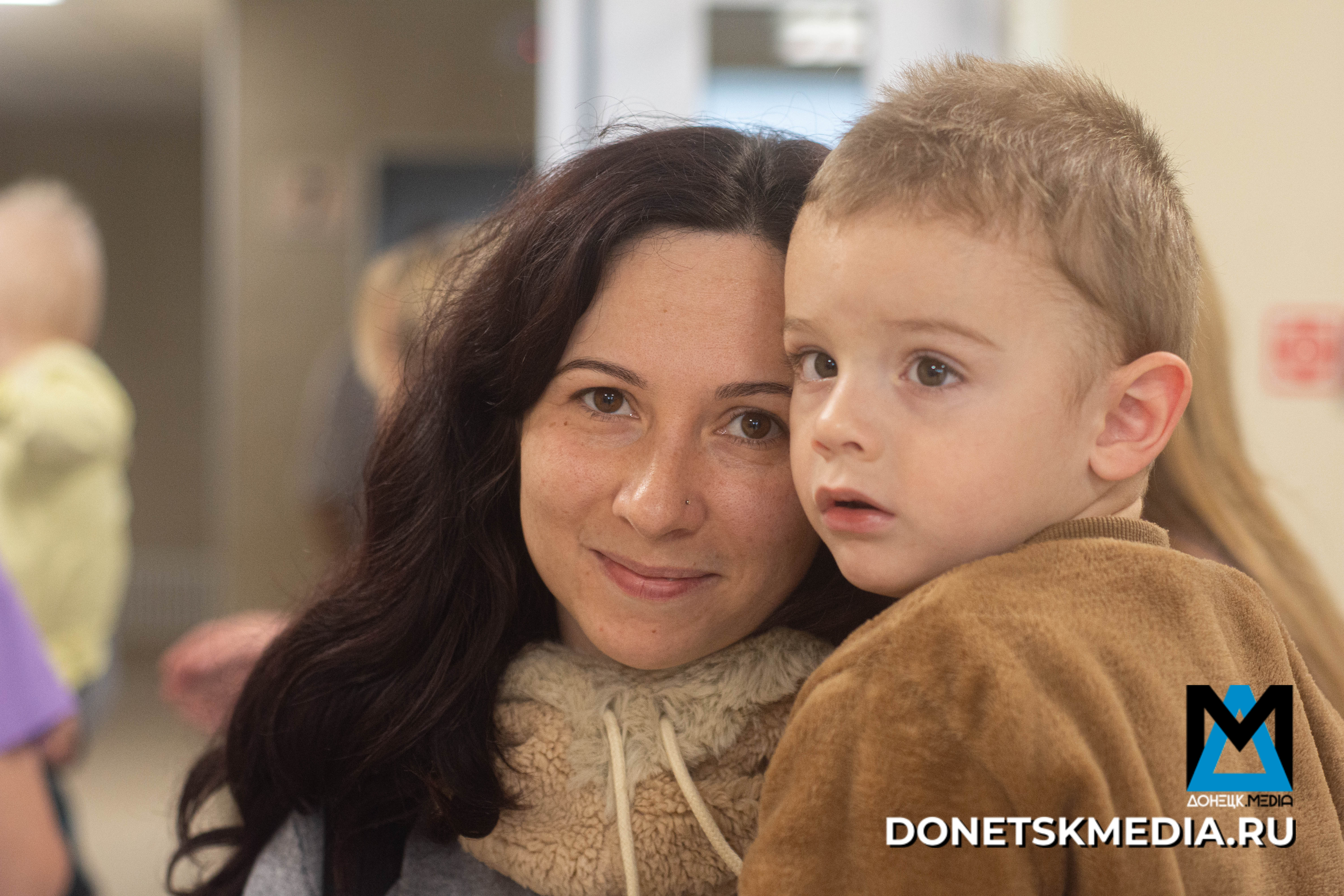 «Важнее ничего нет»: как в Донецке спасают самых маленьких новорождённых «Важнее ничего нет»: как в Донецке спасают самых маленьких новорождённых