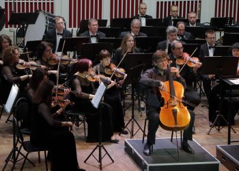 «Мы родом из Донбасса»: донецкие артисты с триумфом выступили в Калининграде