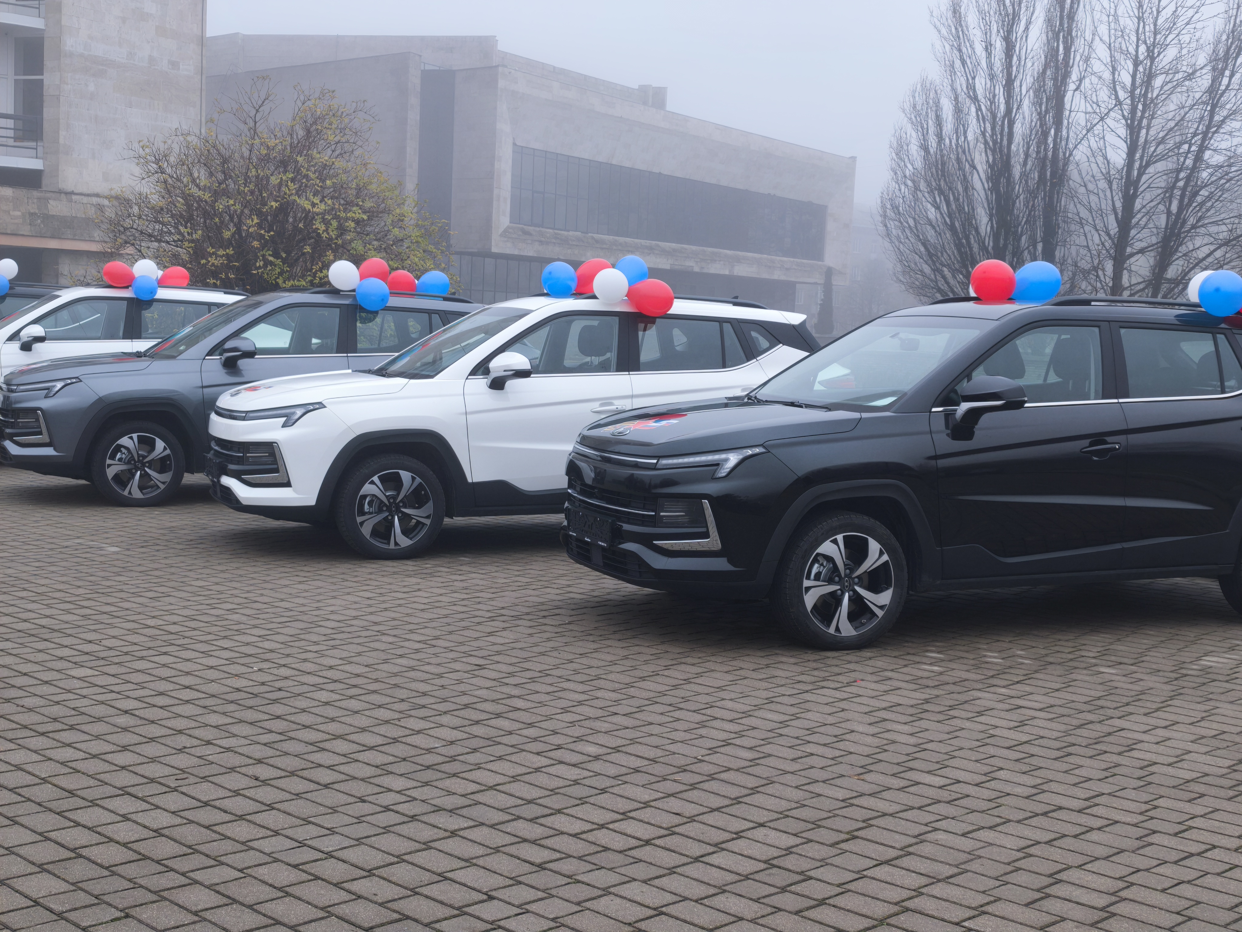 Пятеро ветеранов-инвалидов получили автомобили в подарок от фонда "Защитники Отечества"