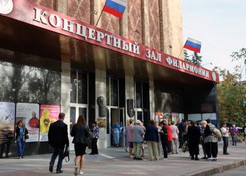 «Мы родом из Донбасса»: донецкие артисты с триумфом выступили в Калининграде