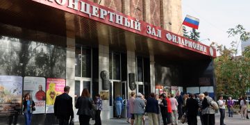 «Мы родом из Донбасса»: донецкие артисты с триумфом выступили в Калининграде