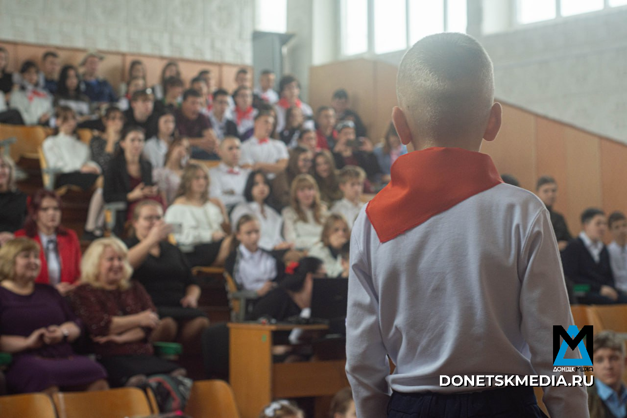 Место, где тебя любят: Школа, пережившая две войны