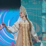 «Многонациональный Донбасс» покорил сердца: легендарный ансамбль дал большой сольный концерт в Донецке «Многонациональный Донбасс» покорил сердца: легендарный ансамбль дал большой сольный концерт в Донецке