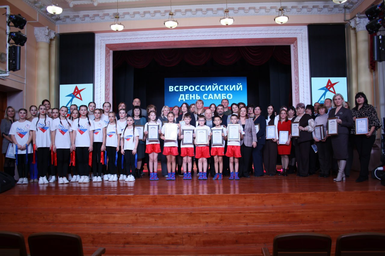 Восстановление школы №62, 11 пожаров и задержание наркосбытчика: Ключевые события региона в дайджесте за 14 ноября