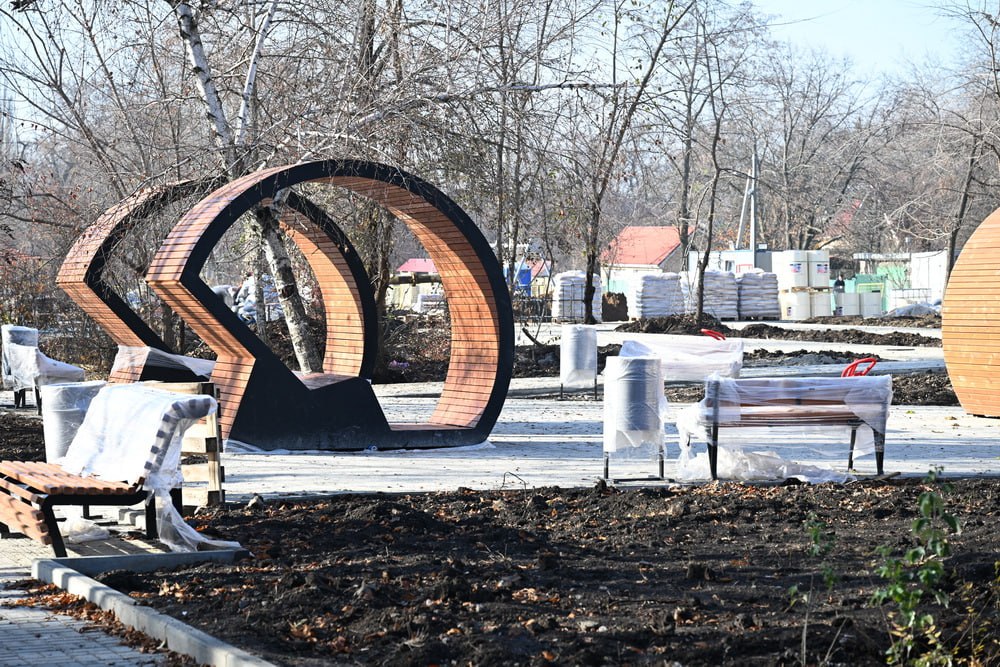 Завершение работы над парком Энергетиков, спасение мужчины в пожаре: дайджест новостей за 20 ноября