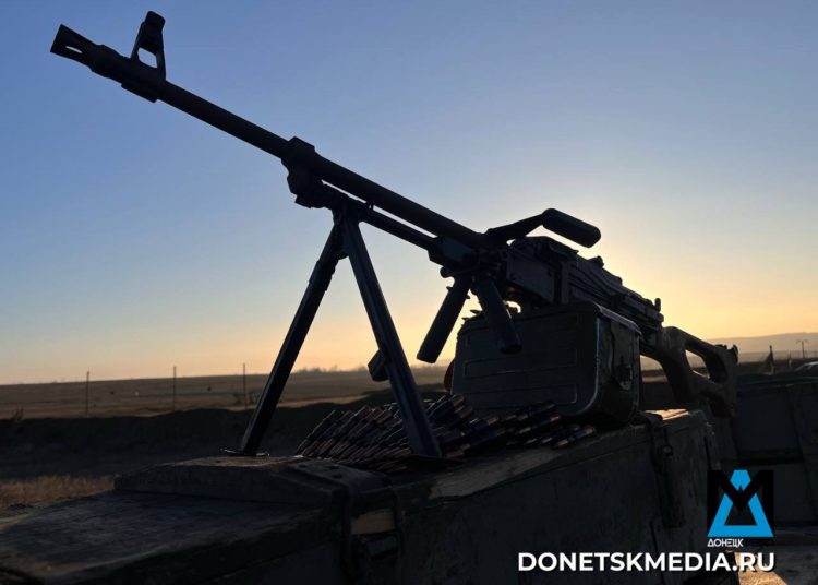 «Центр» продвигается в Октябрьском и штурмует Новопавловку, фиксируя сотни потерь ВСУ «Центр» продвигается в Октябрьском и штурмует Новопавловку, фиксируя сотни потерь ВСУ