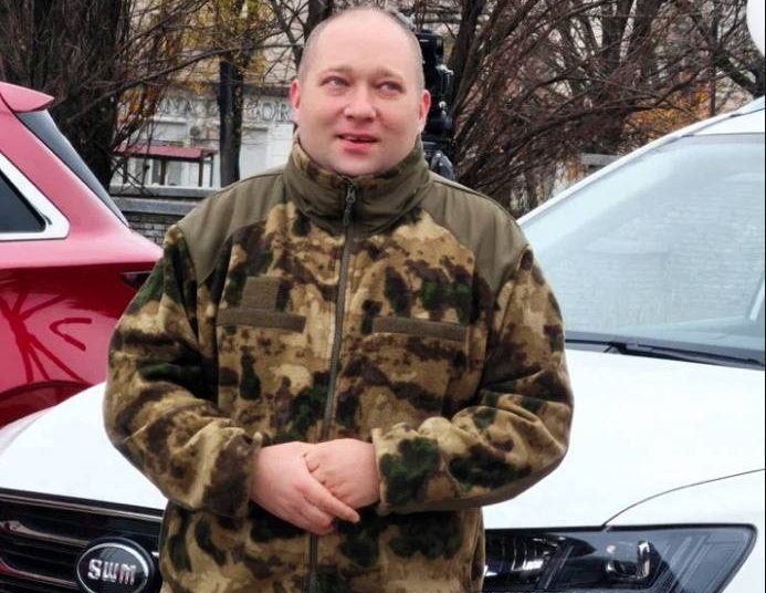 От окопов Авдеевки – к мечте о Байкале: Ветеран Донбасса Константин Котляревский получил спецавтомобиль после ранения под Авдеевкой От окопов Авдеевки – к мечте о Байкале: Ветеран Донбасса Константин Котляревский получил спецавтомобиль после ранения под Авдеевкой