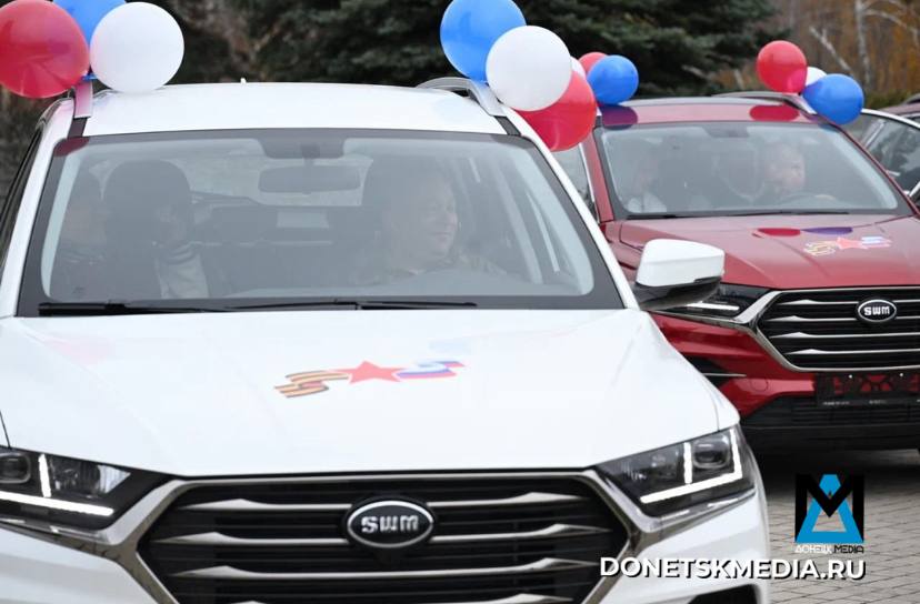 От окопов Авдеевки – к мечте о Байкале: Ветеран Донбасса Константин Котляревский получил спецавтомобиль после ранения под Авдеевкой