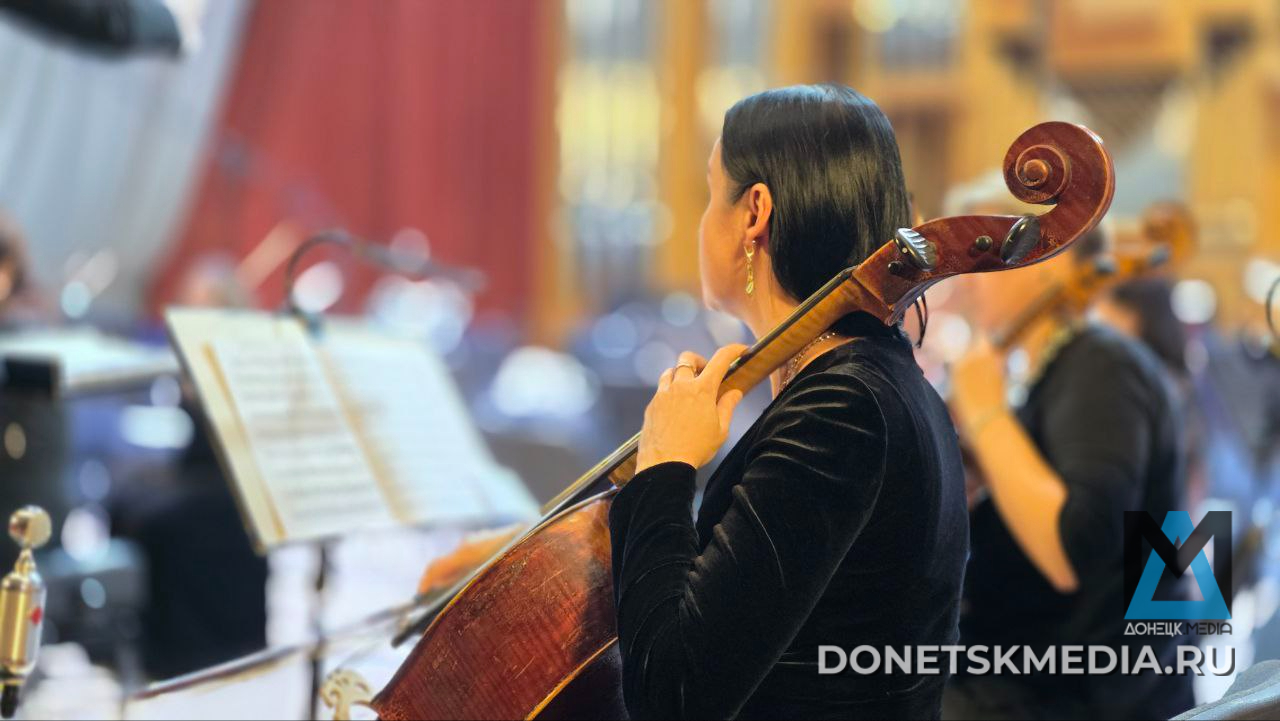 Стремление к свету: в Луганской филармонии завершился фестиваль «Светозвоны»